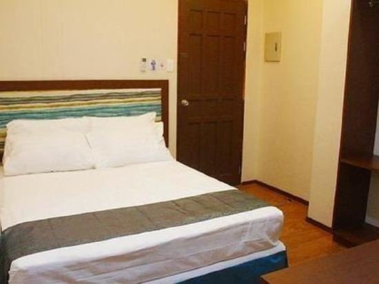 Фото Golden Gate Suites