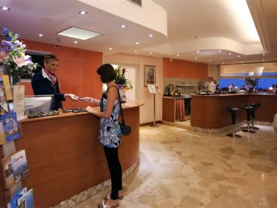 Фото Hotel Adria