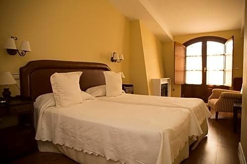 Фото Hotel Los Balcones de Zafra