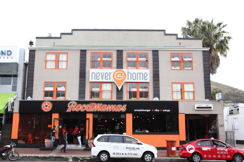 Фото отеля 1