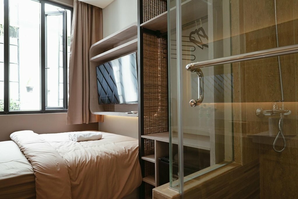 Hotel W Home Benhil, Jakarta, photo