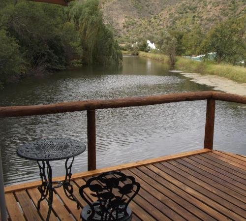 Фото Old Mill Lodge, Working Ostrich Farm & Restaurant, Oudtshoorn