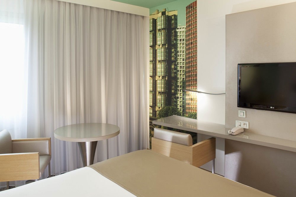 Фото Hôtel Mercure Paris Vaugirard Porte de Versailles