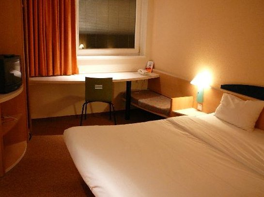 Фото Ibis Zurich City West