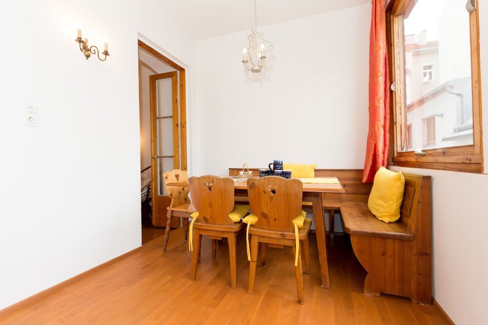 Фото Marthas Veranda Apartment