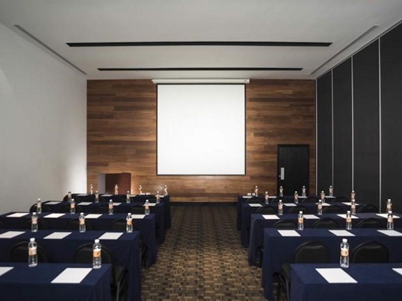 Фото Fiesta Inn Merida