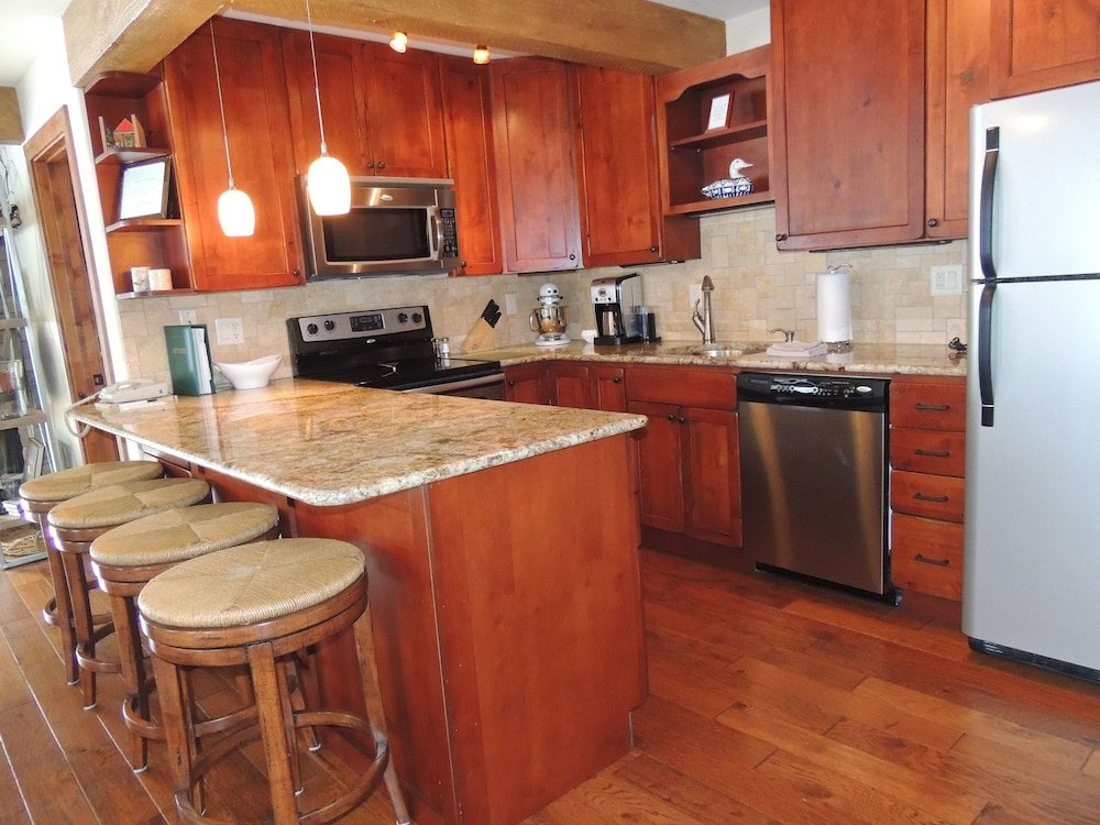 Фото Lift One Condominiums