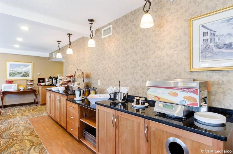 Фото Edgar Hotel Martha's Vineyard, Ascend Hotel Collection