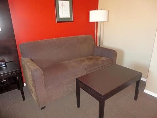 Фото Super 8 by Wyndham West Kelowna BC