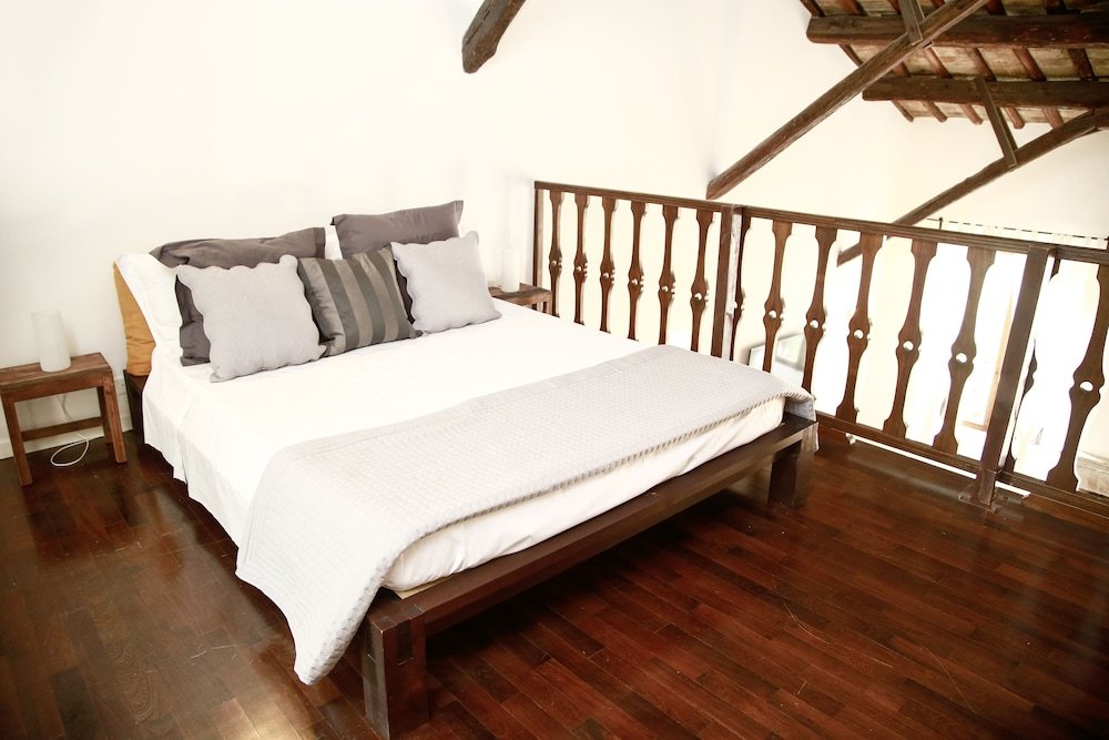 Фото Vicolo Moroni Apartment