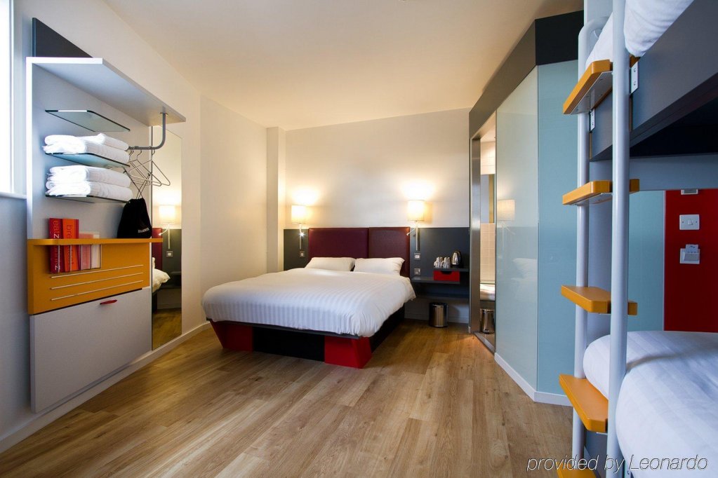 Фото Sleeperz Hotel Newcastle