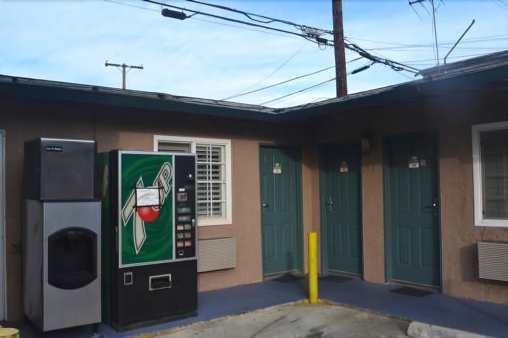 Фото Searle Motel