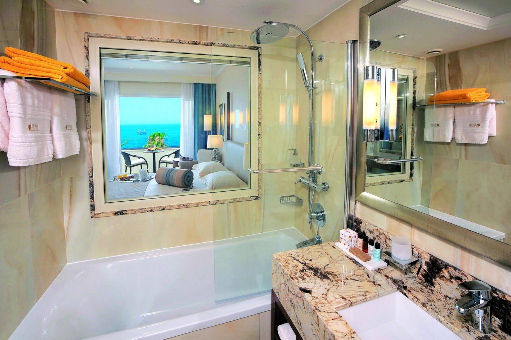 Фото Alexander The Great Beach Hotel