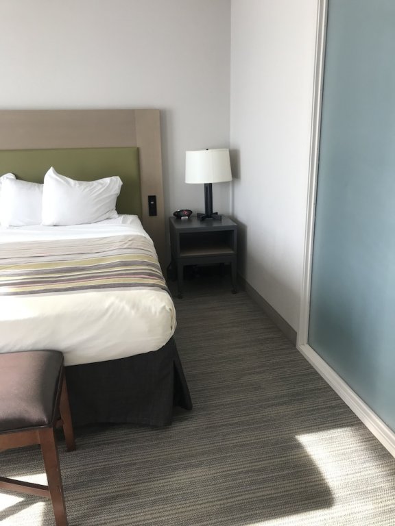 Фото Country Inn & Suites by Radisson, Fargo, Nd