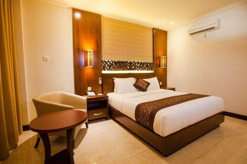 Гостиница Ari Putri Hotel в Денпасаре