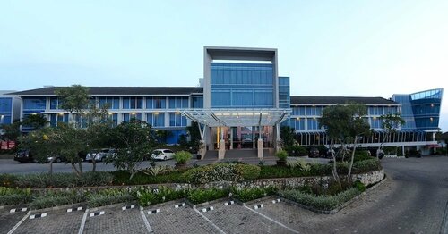 Гостиница Emersia Hotel & Resort в Бандар-Лампунге