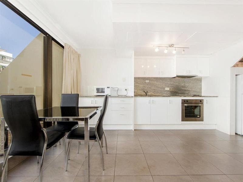 Фото Broadbeach Travel Inn Apartments