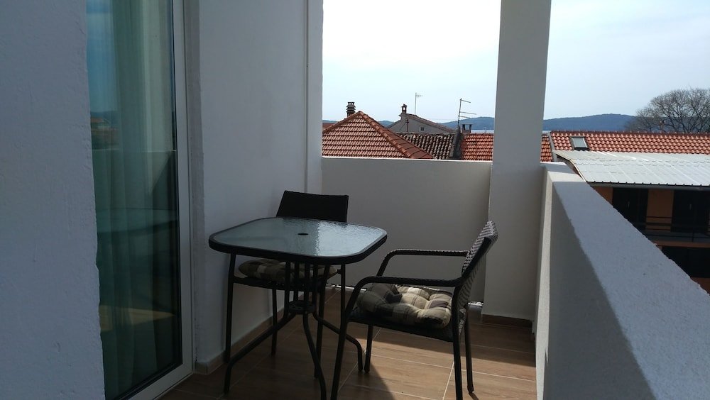 Фото Apartments Mira