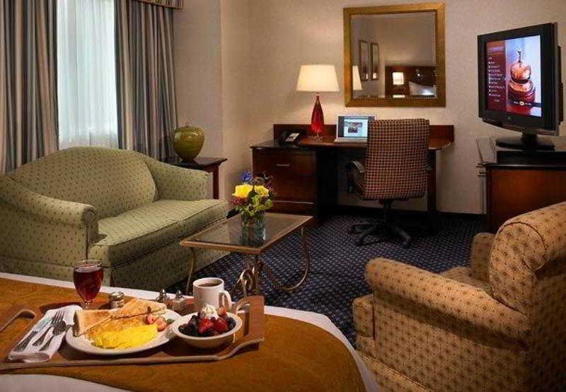 Фото Detroit Marriott Troy