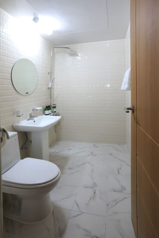 Фото Maison Mini Hotel & Guesthouse