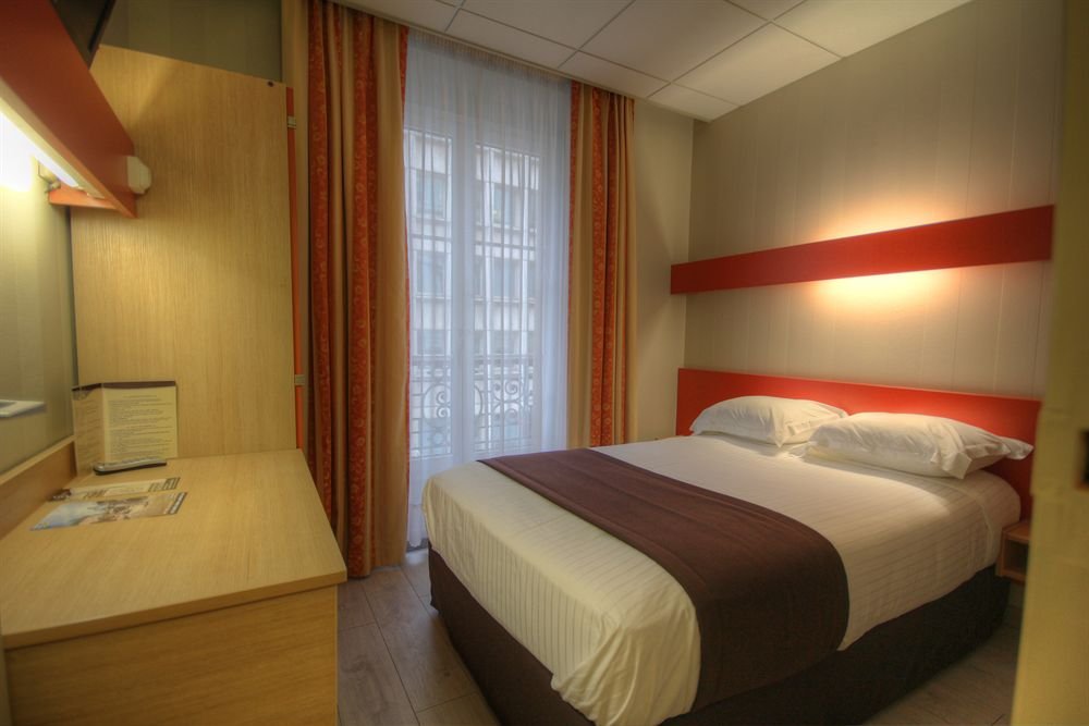 Фото Hotel Des Trois Gares