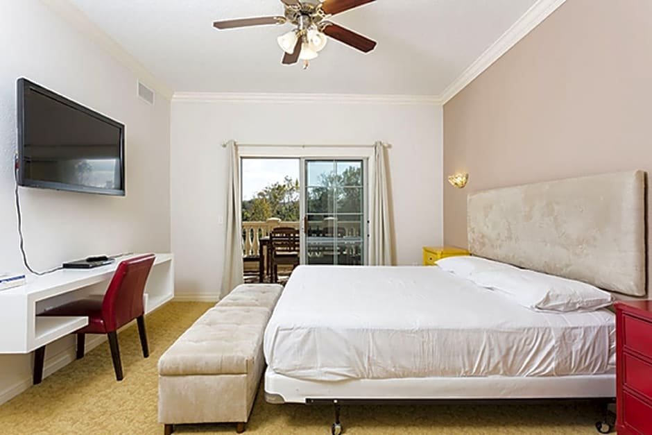 Фото Reunion Resort by Intteli Fun Rentals