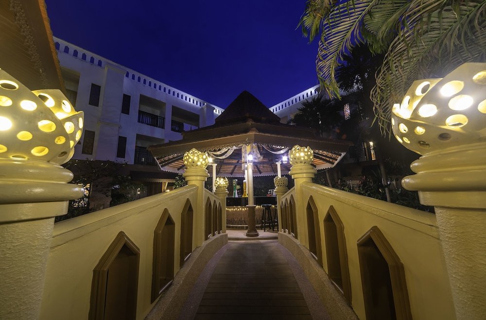 Фото Shanaya Beach Resort & SPA Phuket Patong