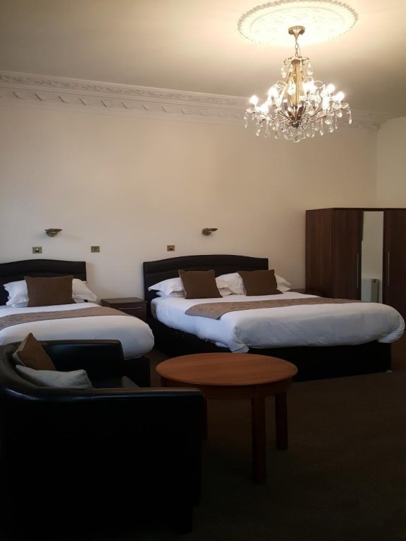 Фото McLays Guest House