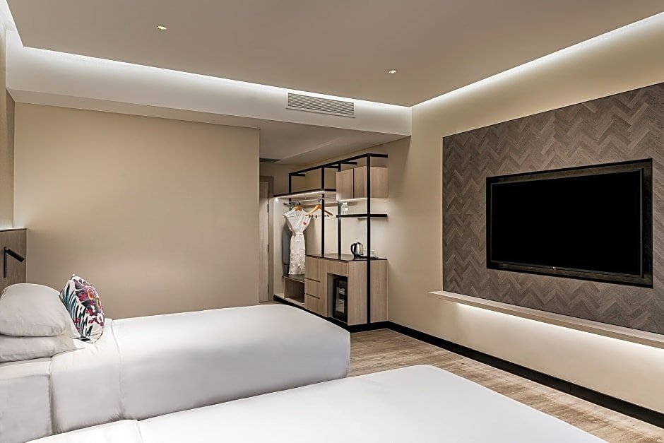 Фото Orchid Hotel