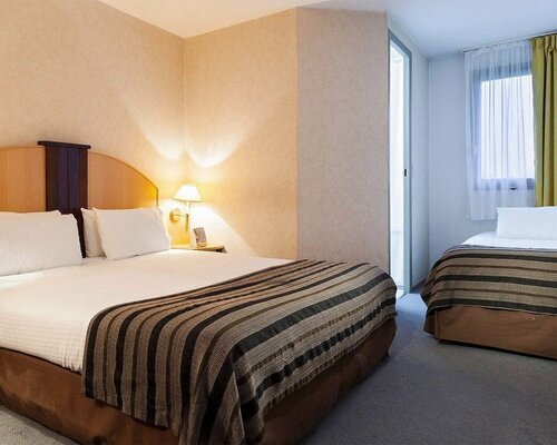 Гостиница Enzo Hotel Brétigny