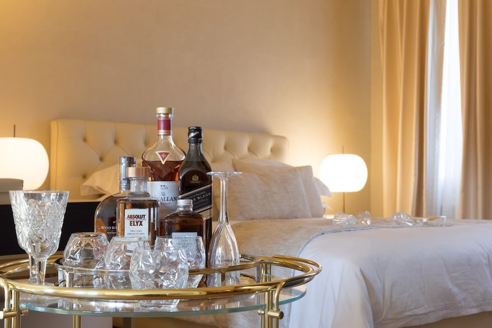 Фото Castellano Hotel & Suites