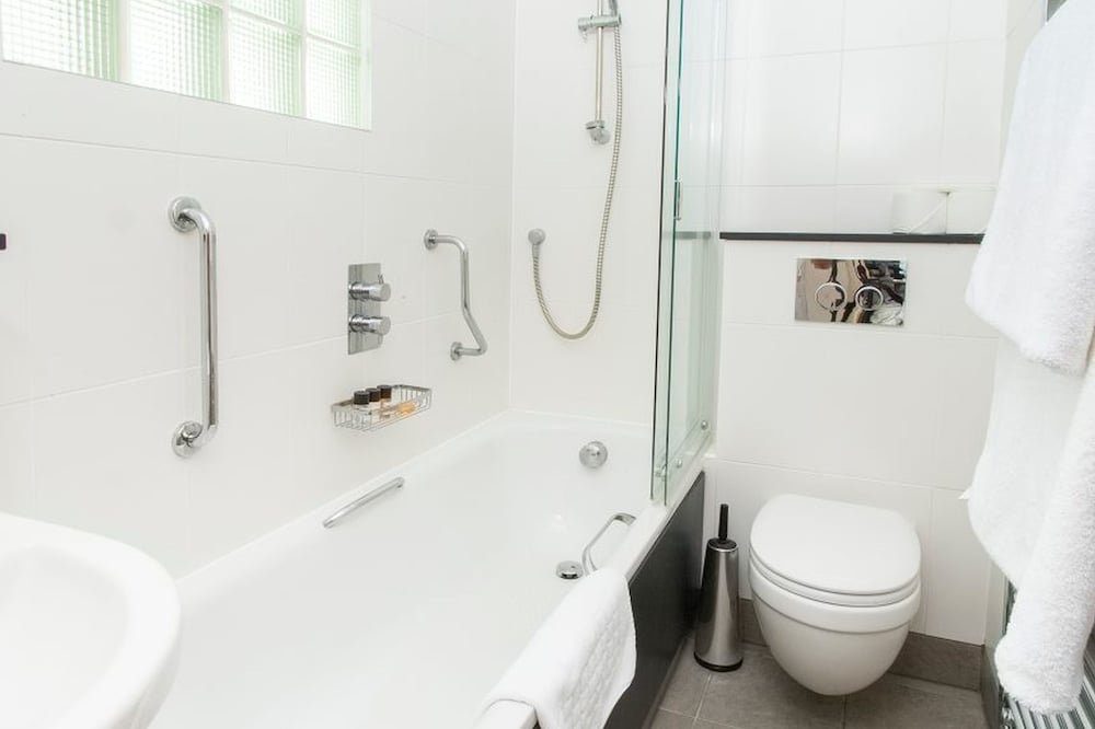 Фото The Knoll House