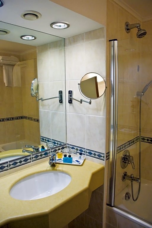 Фото Grand Beach Hotel