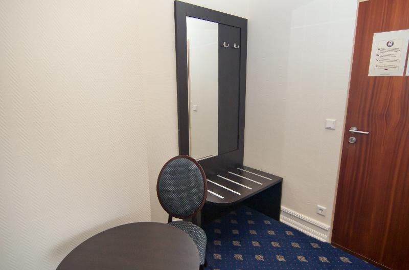 Фото Novum Hotel Continental Hamburg Hauptbahnhof