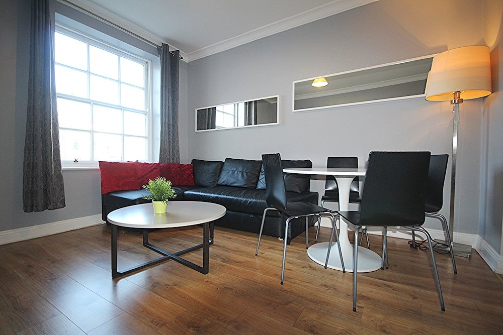 Фото Temple Bar Dublin City Apartments