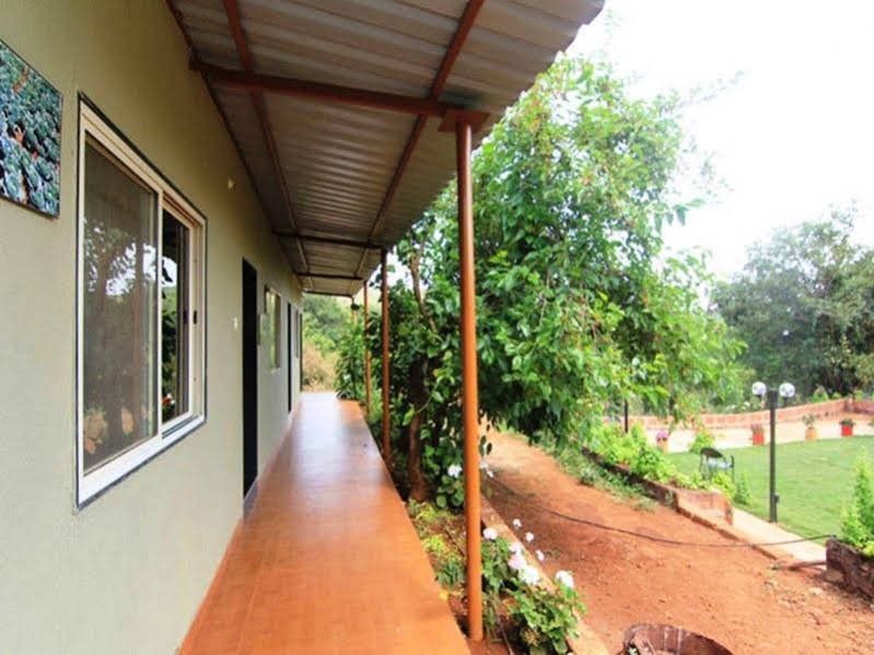 Фото Treebo Trend Garden Cottage & Lawn