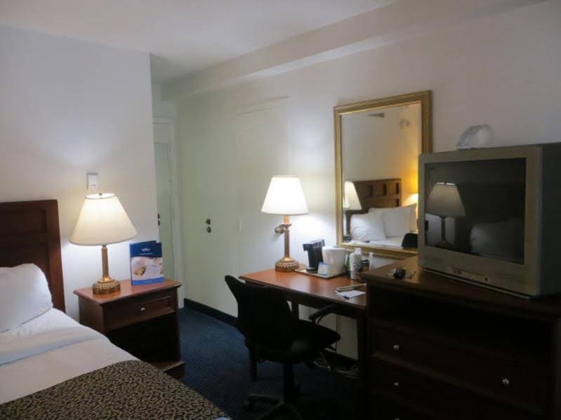 Фото Baymont Inn & Suites Omaha