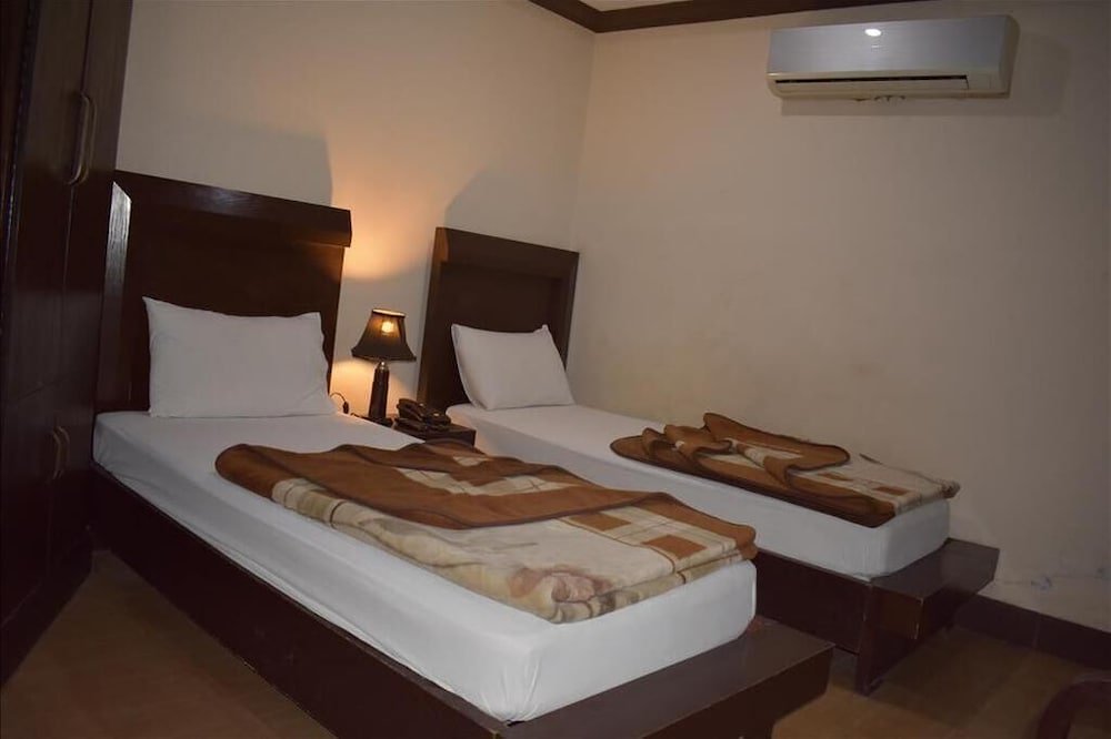 Фото Midtown Hotel