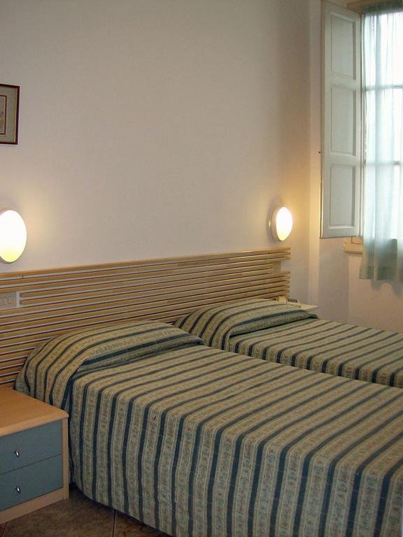 Фото Hotel St. James