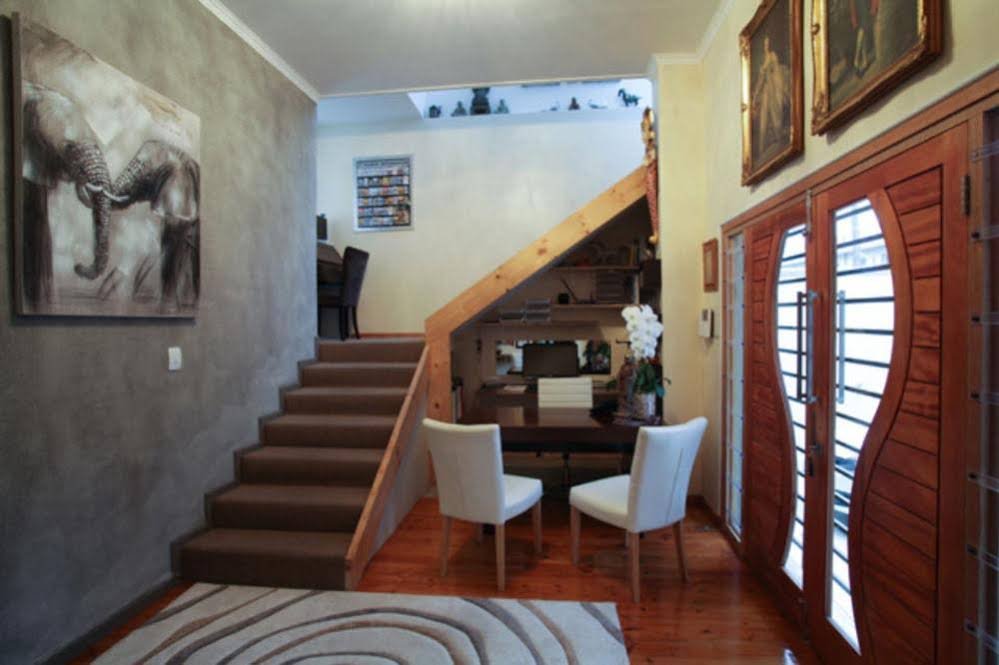 Фото Point B Guest House