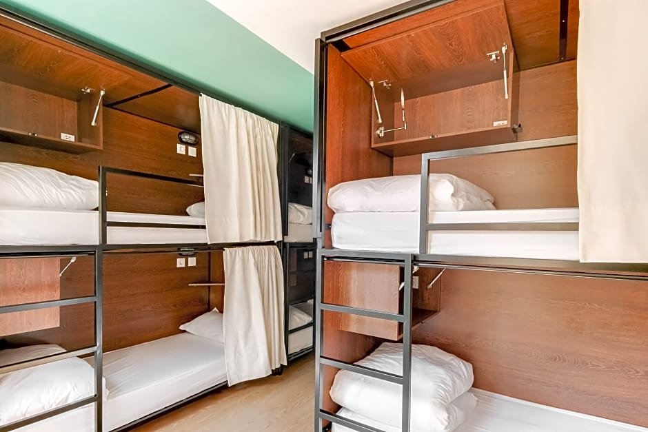 Фото Selina Athens Theatrou