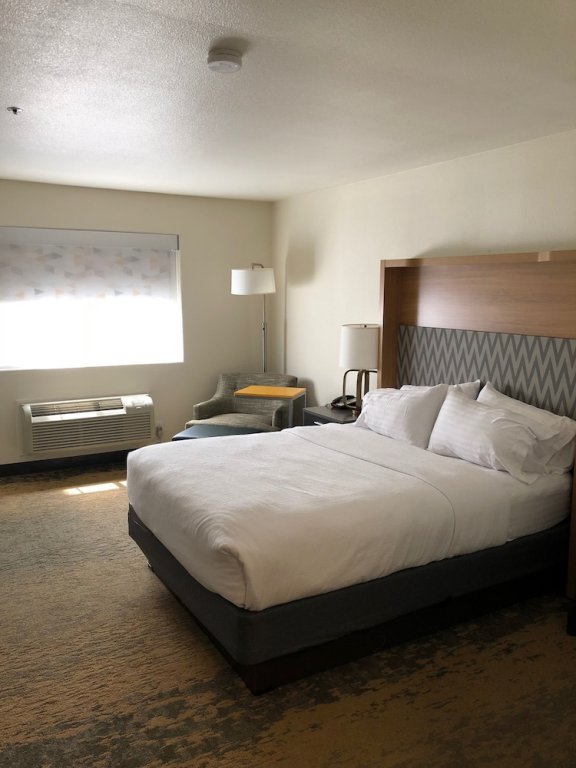 Фото Holiday Inn Selma - Swancourt, an Ihg Hotel