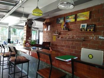 Фото Happy House Backpacker - Hostel