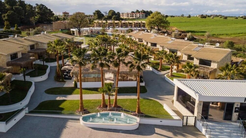 Фото Kallithea Village Hotel