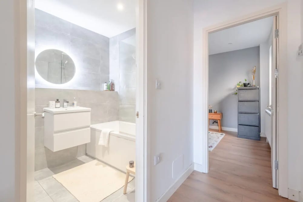 Фото Modern and Beautiful 2 Bedroom Flat - Haggerston