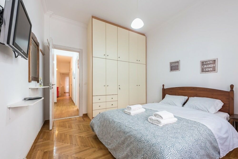 Фото Pagkrati 2 bedroom apartment for 4 persons