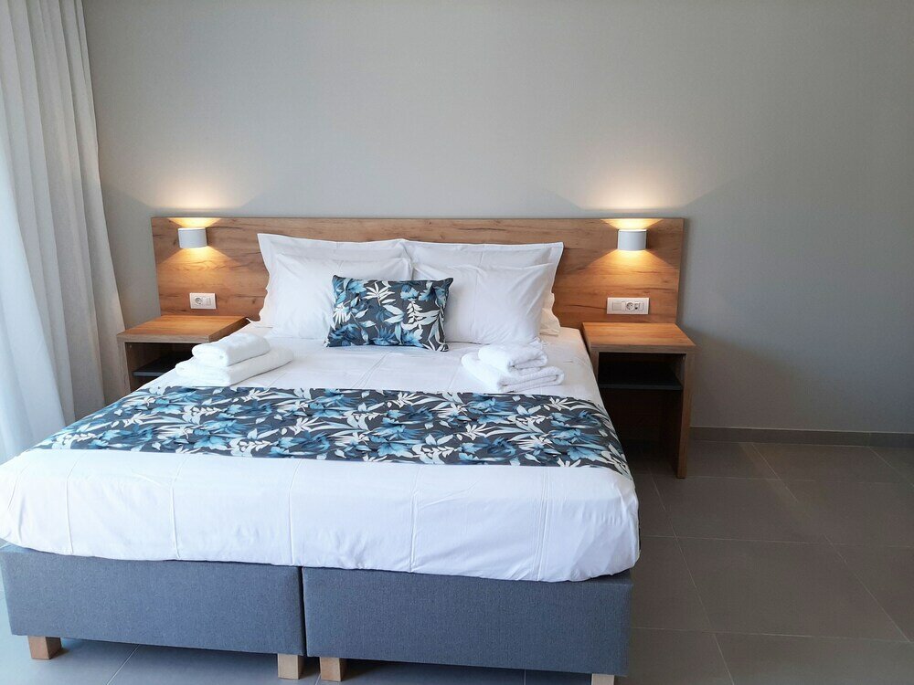 Фото Sarpidon Suites