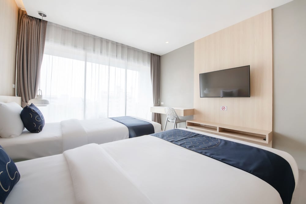 Фото Blooming Hill Boutique Suites