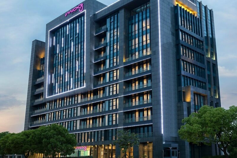 Гостиница Moxy Shanghai Hongqiao Necc в Шанхае