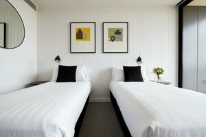 Accommodation at Curlewis (Victoria, Geelong), hotel